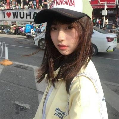 海底裸女